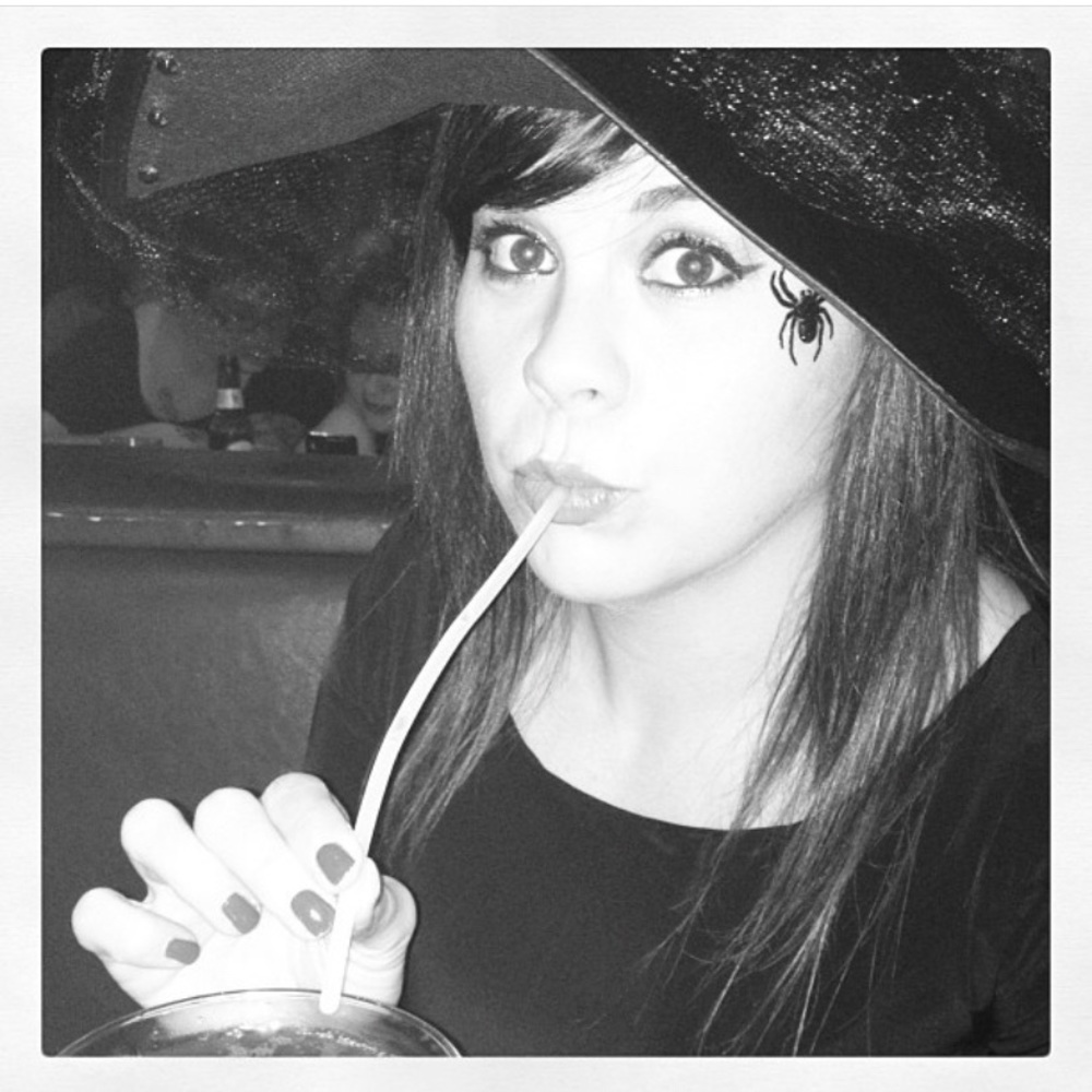 Meet your Posher, Rhianon